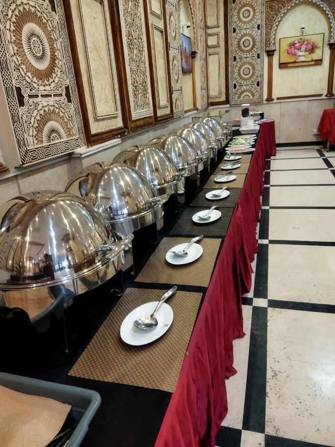 Crown Palace Hotel Аджман Екстериор снимка